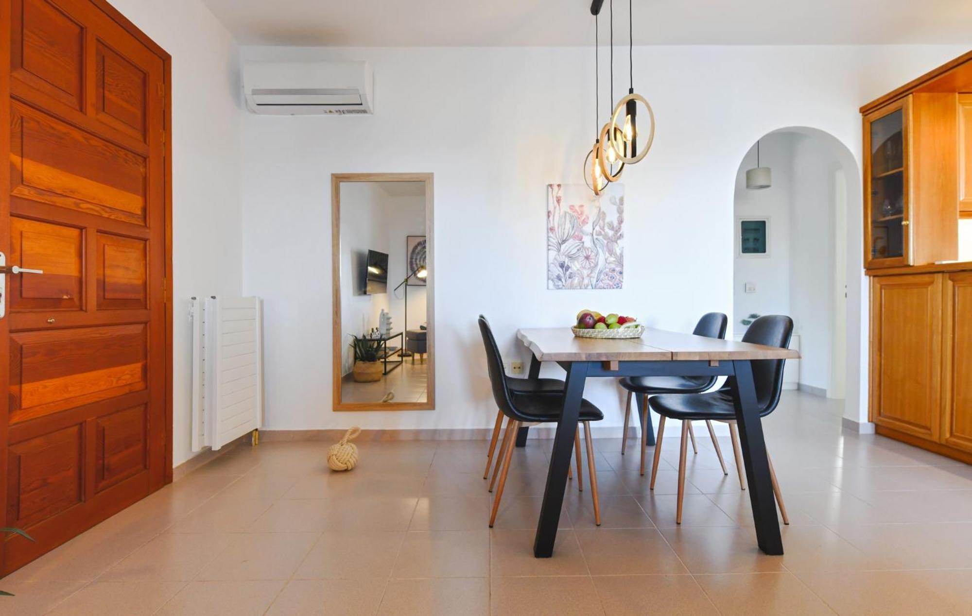 Amazing 2 Bedroom Apartment Overlooking The Marina Of Vourkari Exterior foto