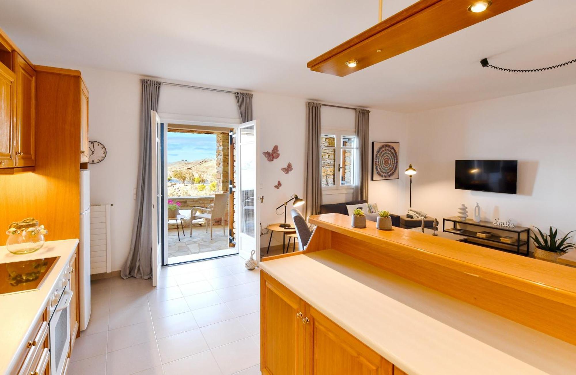 Amazing 2 Bedroom Apartment Overlooking The Marina Of Vourkari Exterior foto