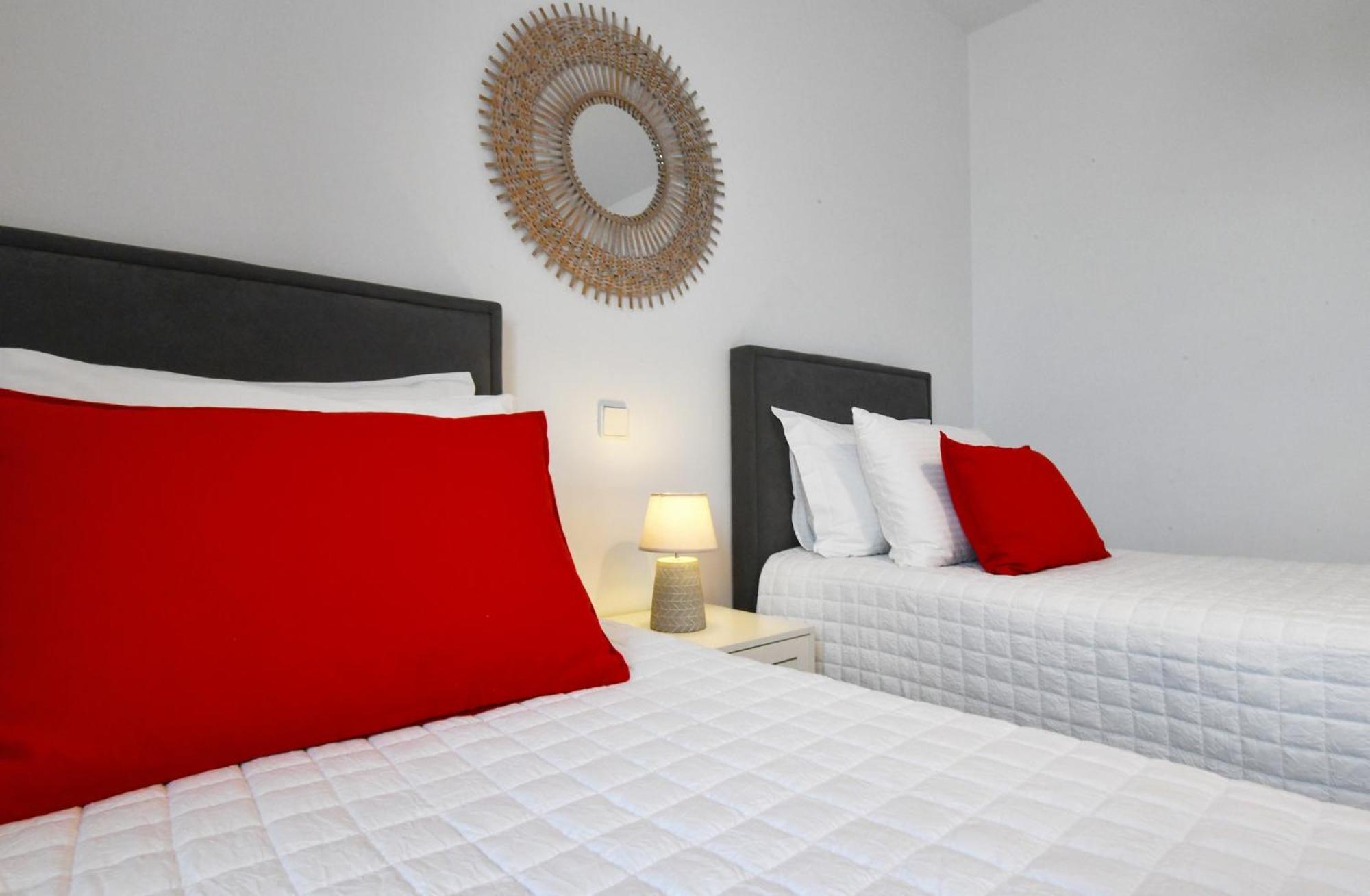 Amazing 2 Bedroom Apartment Overlooking The Marina Of Vourkari Exterior foto