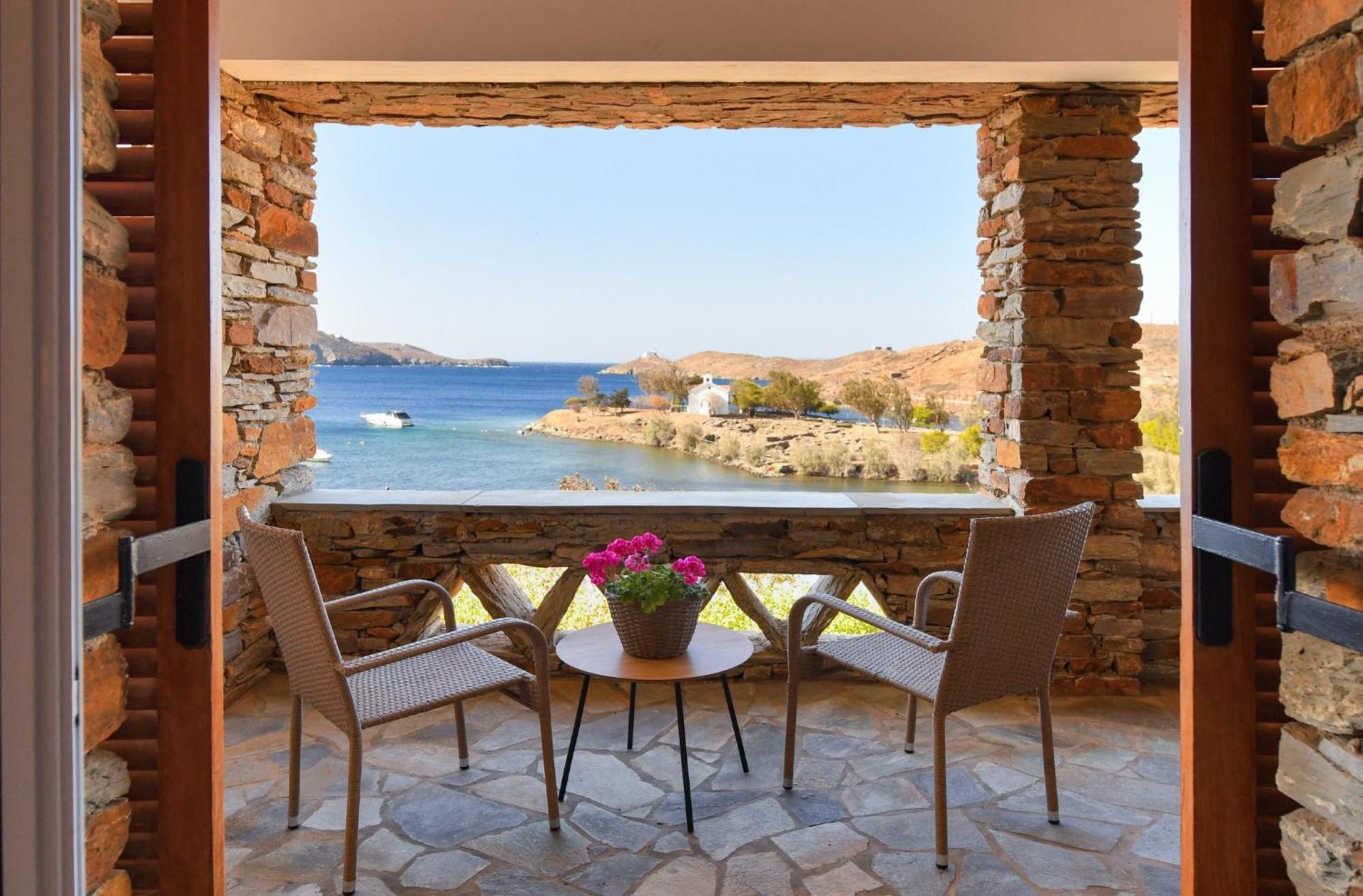 Amazing 2 Bedroom Apartment Overlooking The Marina Of Vourkari Exterior foto